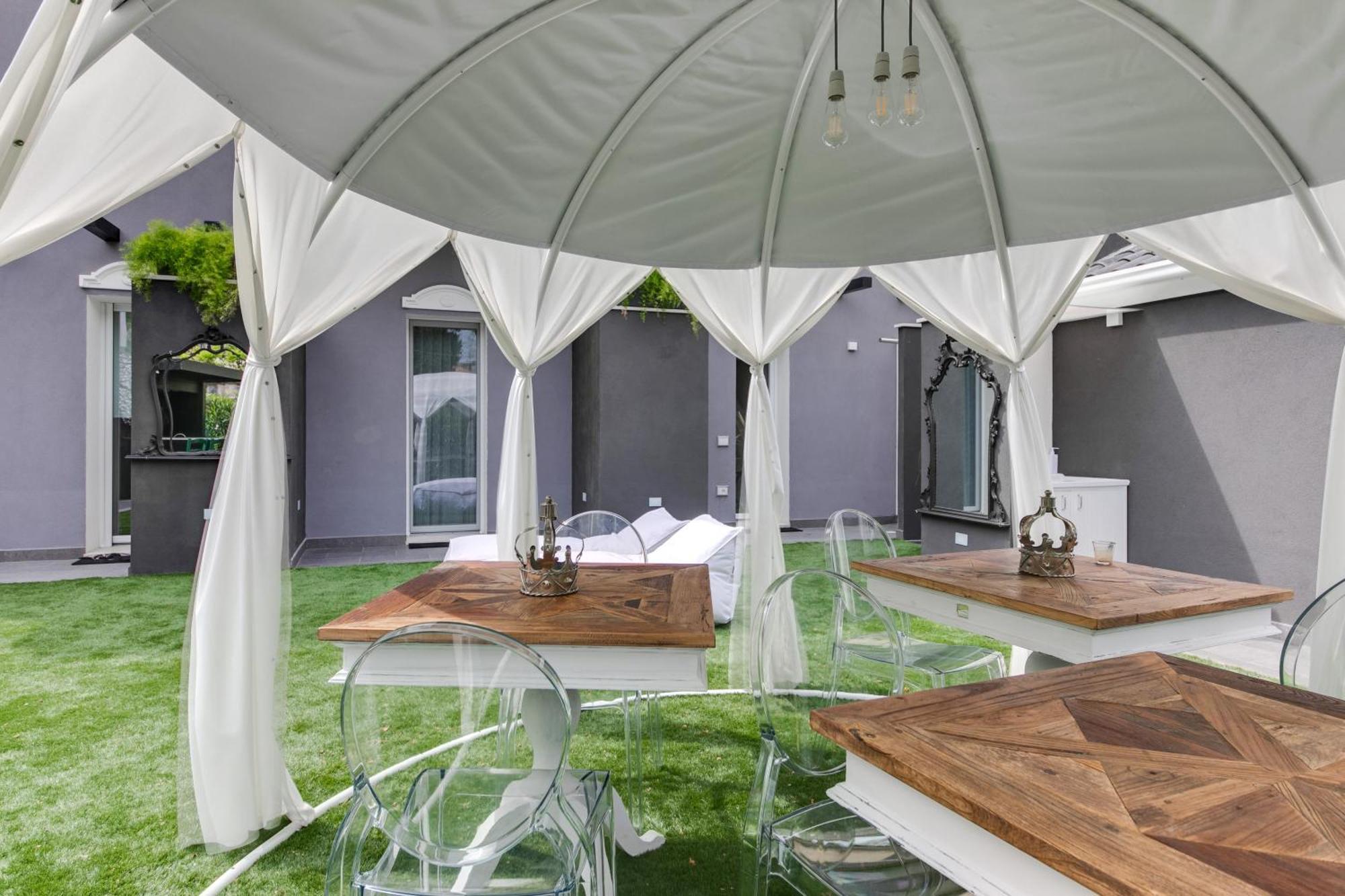 Villa Monti Suites&Aparts Чезенатико Экстерьер фото